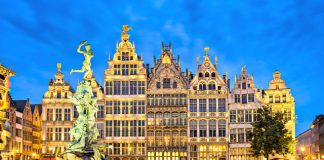 Khám phá Antwerp - thành phố kim cương nổi tiếng trong tour Bỉ